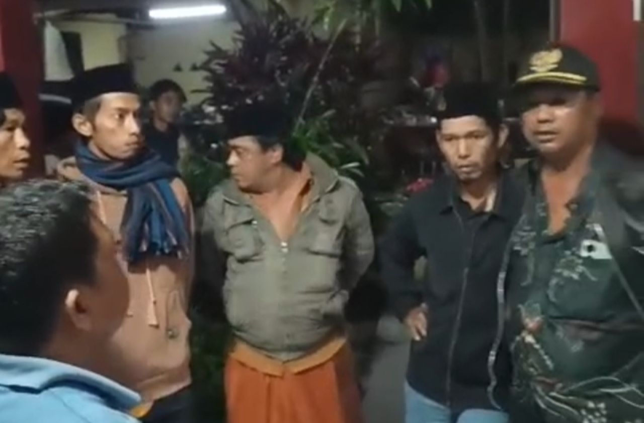 Diduga Memeras Kepala Desa, Tiga Oknum LSM Diciduk Polisi di Lumajang