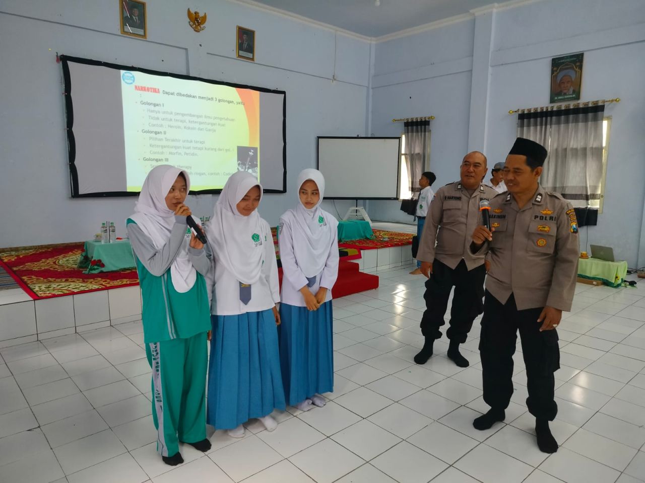 Satbinmas Polres Lumajang Temani Pelajar Belajar Tolak Bullying dan Narkoba