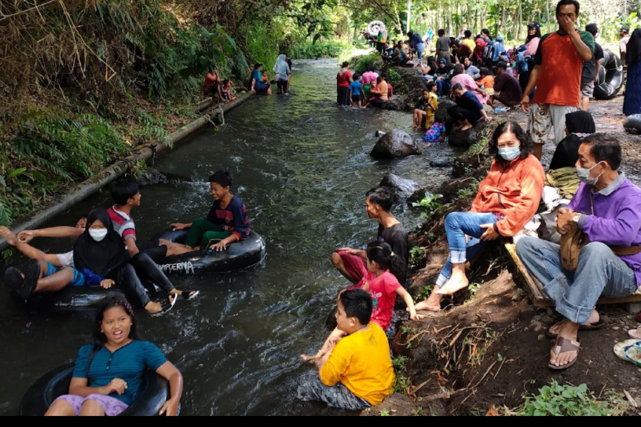 Tumpak Selo Lumajang, Wisata Alam Murah Meriah yang Bikin Segar di Akhir Pekan