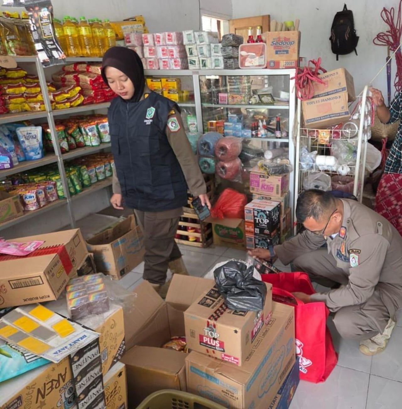 Satpol PP Lumajang Pasang Target Sita Satu Juta Batang Rokok Ilegal, Edukasi dan Kerja Sama