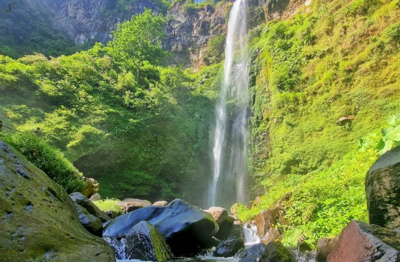Menikmati Keindahan Air Terjun Coban Rondo, Permata Alam di Pujon Malang