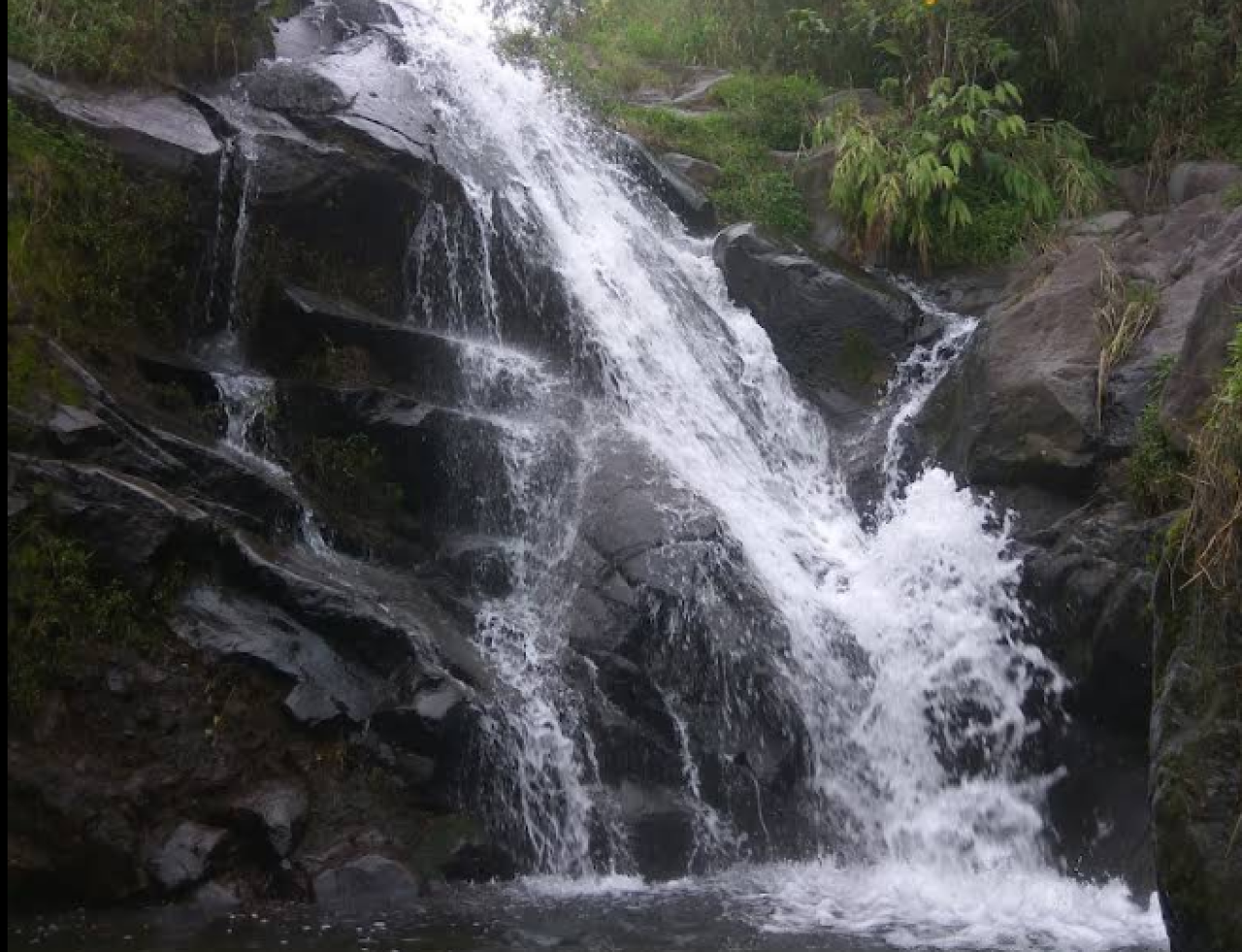 Air Terjun Gumandar, Pesona Tersembunyi di Lereng Prigen Pasuruan