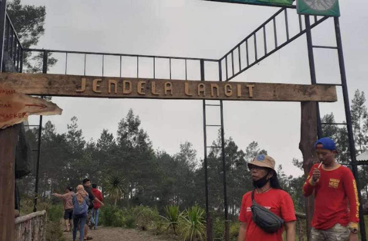 Jendela Langit Prigen Pasuruan, Spot Wisata Hits dengan Panorama Awan