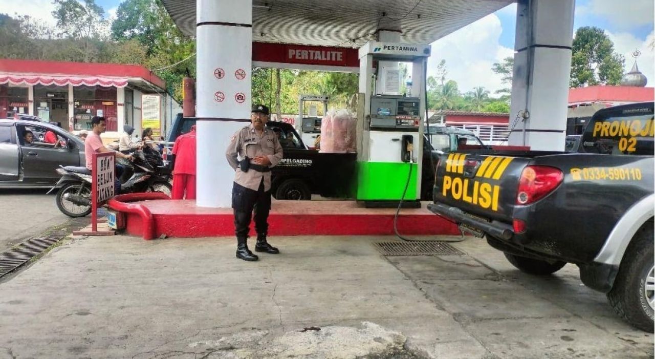 Wujudkan Kamtibmas Kondusif, Polsek Pronojiwo Rutin Patroli di Titik Rawan Kriminalitas