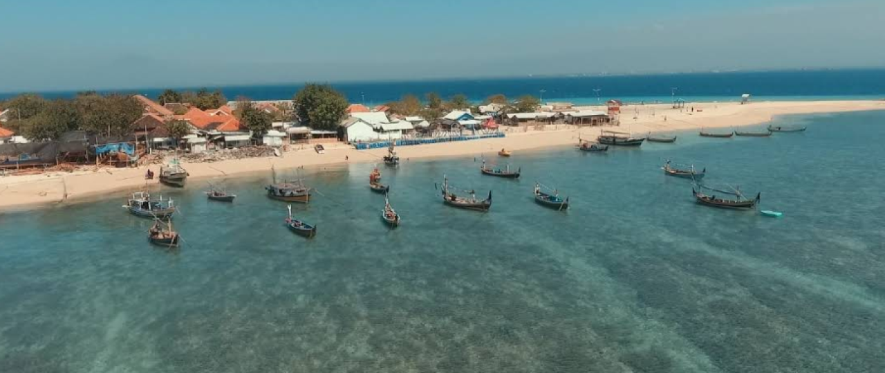 Pesona Pantai Gili Ketapang, Surga Tersembunyi di Probolinggo