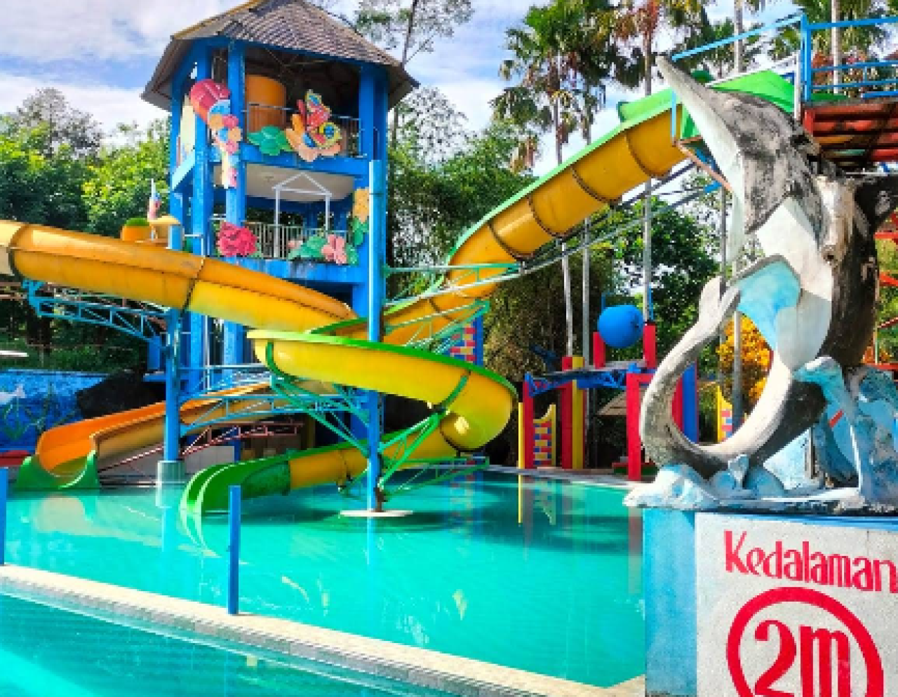 Tiara Jember Park Waterboom, Destinasi Seru untuk Liburan Keluarga di Tengah Kota