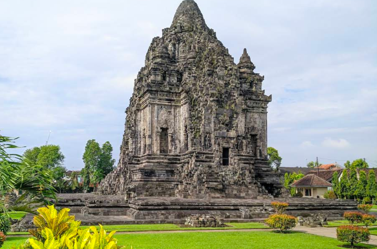 Menelusuri Keagungan Masa Silam di Candi Kalasan, Warisan Budaya Tua di Yogyakarta