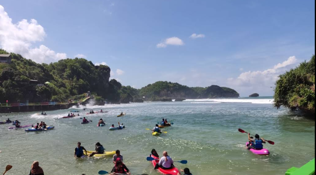 Pesona Pantai Drini, Keindahan Dua Wajah Laut di Gunungkidul Yogyakarta