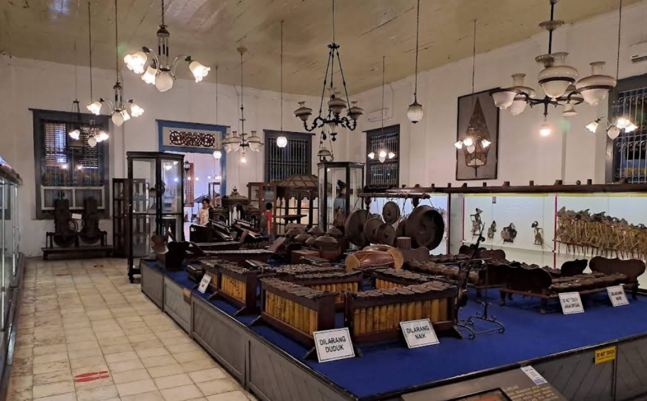 Museum Radya Pustaka, Sejarah Jawa yang Tetap Anggun di Tengah Modernitas Kota Solo Surakarta