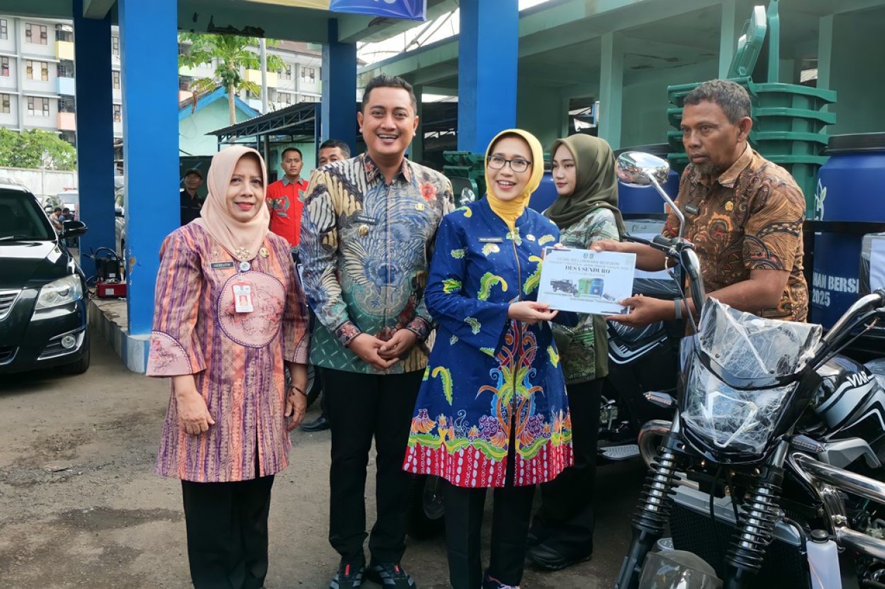 Pemkab Lumajang Perkuat Gerakan Lingkungan, Desa dan Kelurahan Berprestasi Terima Insentif Berseri