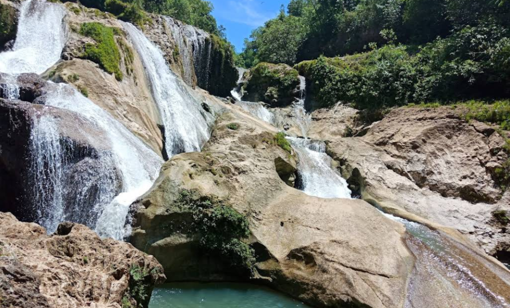 Wisata Air terjun Tirto Galuh yang sering dikunjungi banyak orang untuk mulai dari wisata alam, rekreasi keluarga, hingga aktivitas fotografi dan healing (Gmap/Antony Firmansyah)