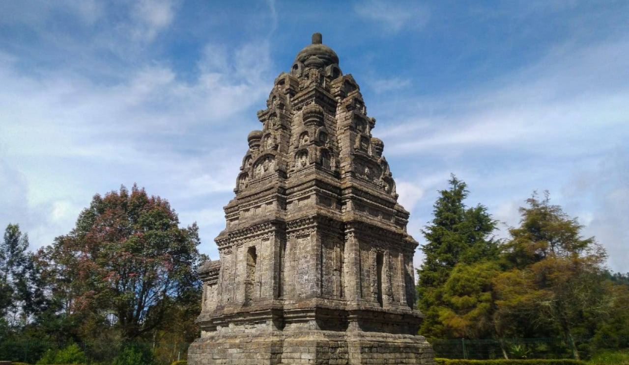 Candi Bima, Ikon Mistis Dieng yang Kokoh di Tengah Kabut Pegunungan Banjarnegara