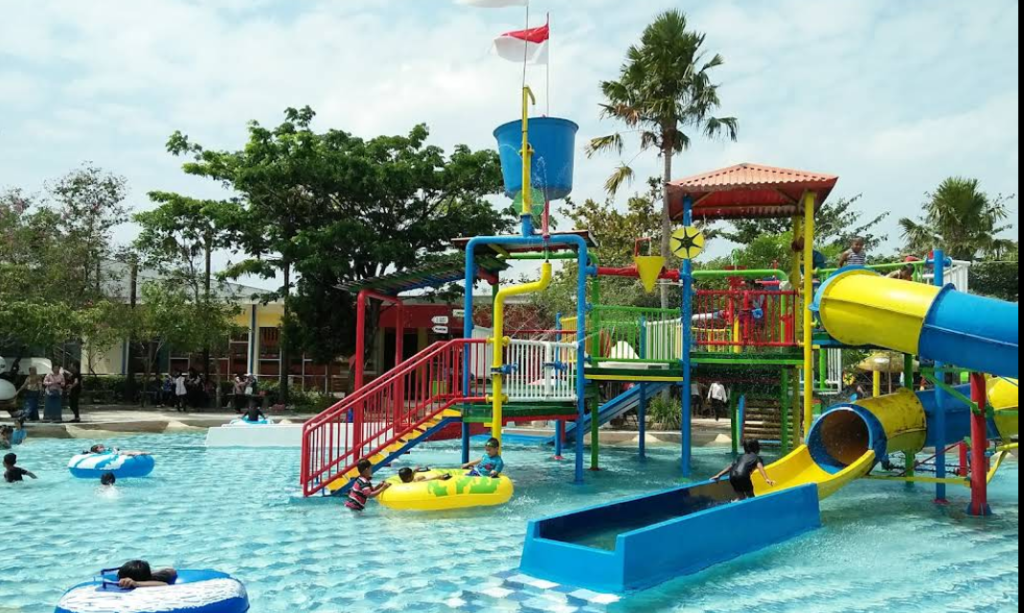 Wisata Gumul Paradise island yang sering dikunjungi banyak orang untuk rekreasi keluarga, bermain air, serta menghabiskan waktu libur bersama anak-anak (Gmap/Khoirul Anwar)