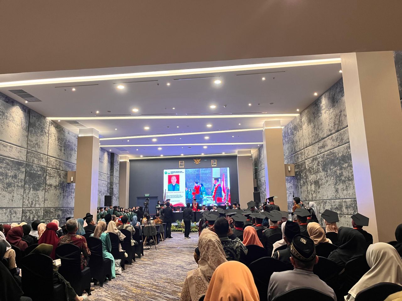 STIH Jenderal Sudirman Lumajang Gelar Dies Natalis ke-44 dan Wisuda Sarjana 2025