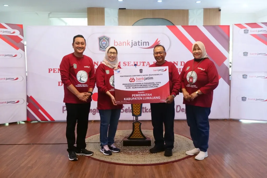 Sinergi Pemkab dan Bank Jatim, CSR Percantik Alun-Alun Lumajang