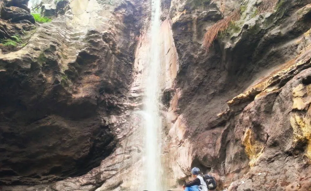 Air Terjun Busa, Pesona Alam Alami di Lereng Ijen Bondowoso
