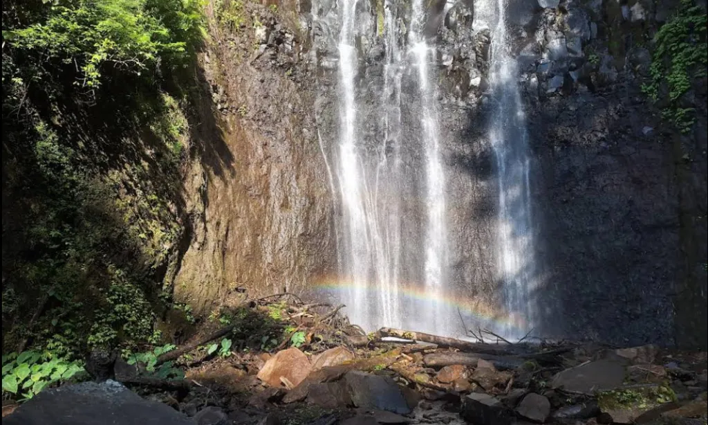 Air Terjun Ngleyangan, Pesona Alam Tersembunyi di Banyakan Kediri