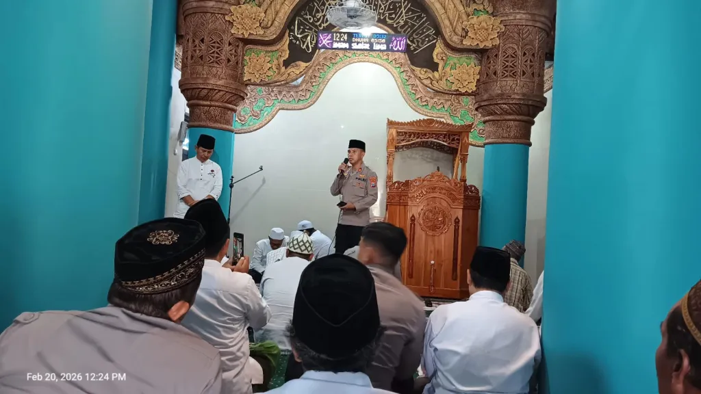 Safari Jum’at Keliling, Kapolsek Lumajang Kota Ajak Warga Perkuat Kerukunan dan Kamtibmas