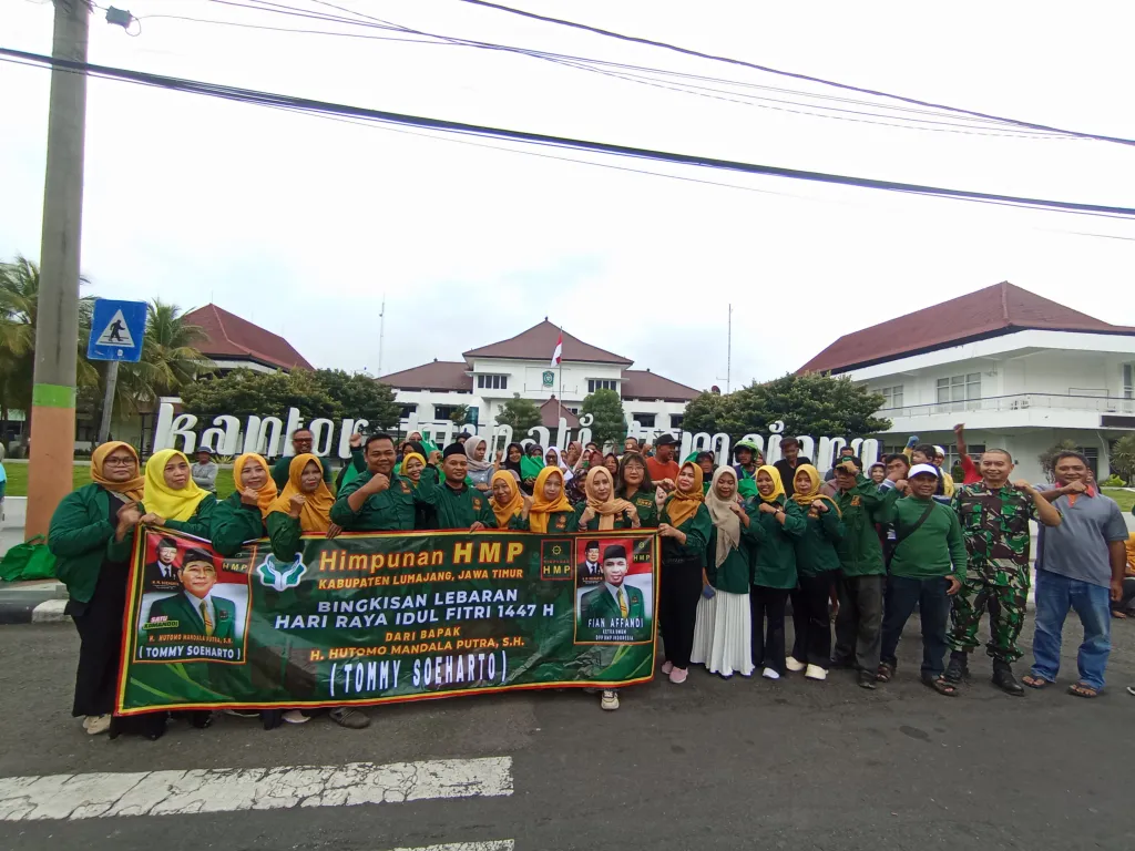 Berbagi di Bulan Suci Ramadan, HMP Lumajang Bagikan Ratusan Bingkisan untuk Masyarakat