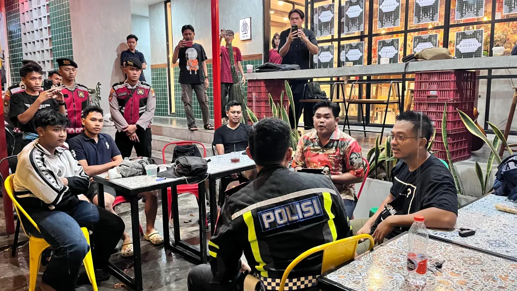 Balap Lari Malam Tanpa Izin Dibubarkan di Jalan Abu Bakar Lumajang