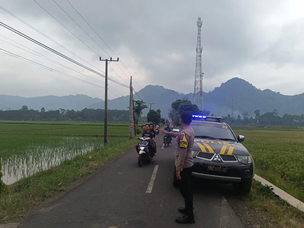 Patroli Ngabuburit Ditingkatkan, Polsek Tempursari Antisipasi Balap Liar dan Kejahatan Jalanan