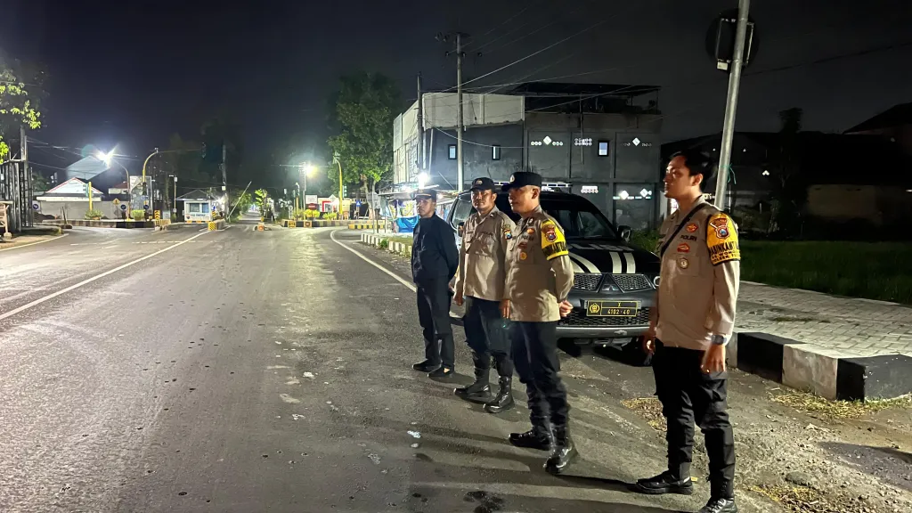 JLT Disisir Hingga Subuh, Polisi Kejar Celah Kejahatan di Jalur Rawan Lumajang