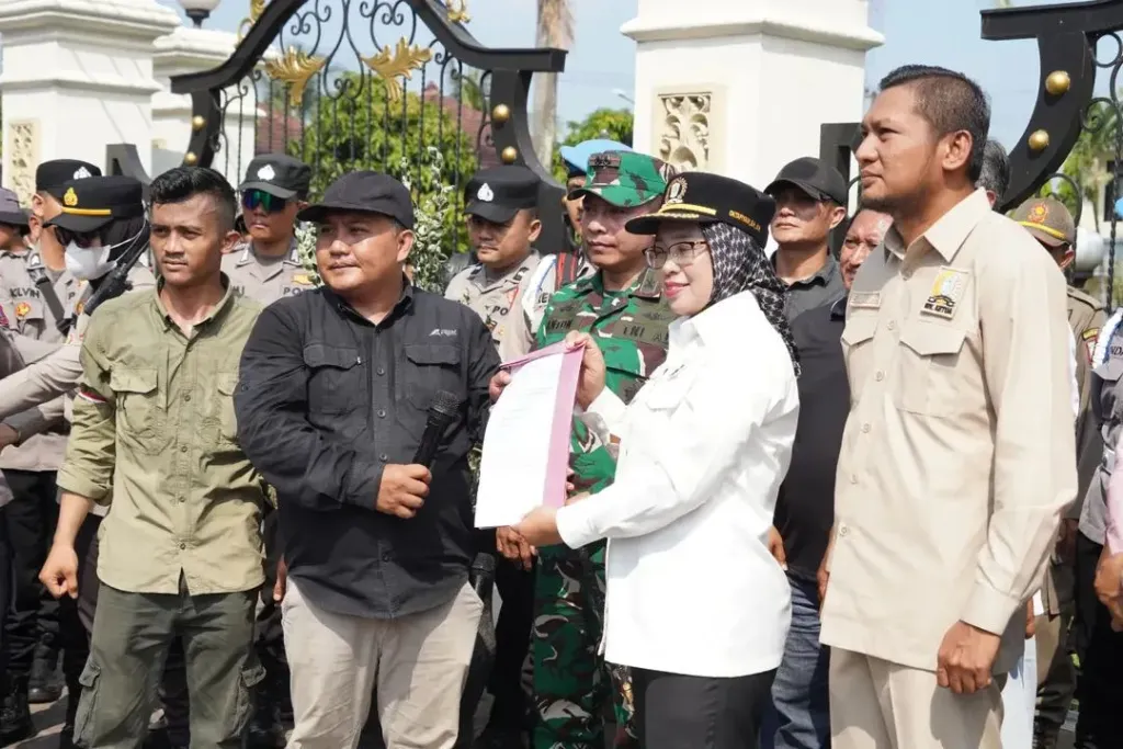 DPRD Lumajang Terima Aspirasi Aliansi Masyarakat Soal Keberlanjutan Program MBG
