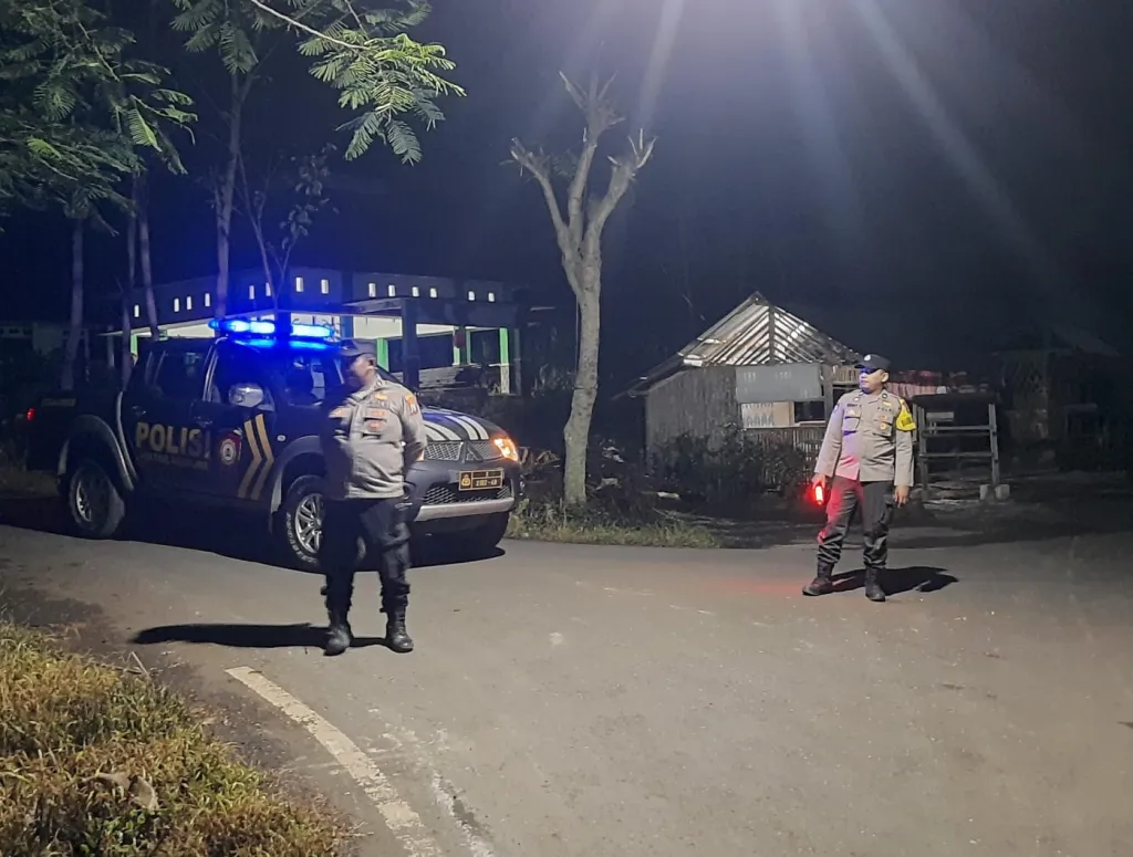 Patroli Semalam Suntuk, Polsek Senduro Perketat Pengawasan Jalur Rawan Kriminalitas