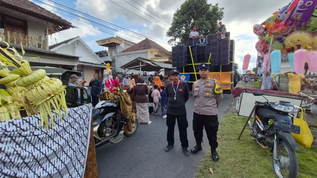 Ratusan Warga Desa Tumpeng Meriahkan Pawai 1 Muharram, Polisi dan TNI Siaga Amankan Kegiatan