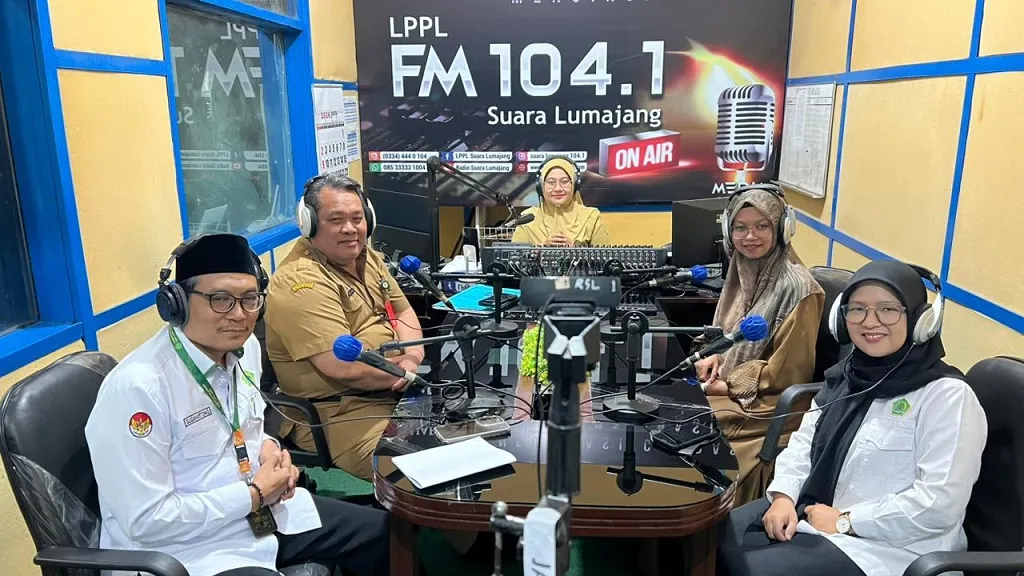 Talkshow membahas peran strategis pesantren dalam memberikan edukasi, pembinaan karakter, dan pendampingan bagi remaja untuk mencegah pernikahan anak.