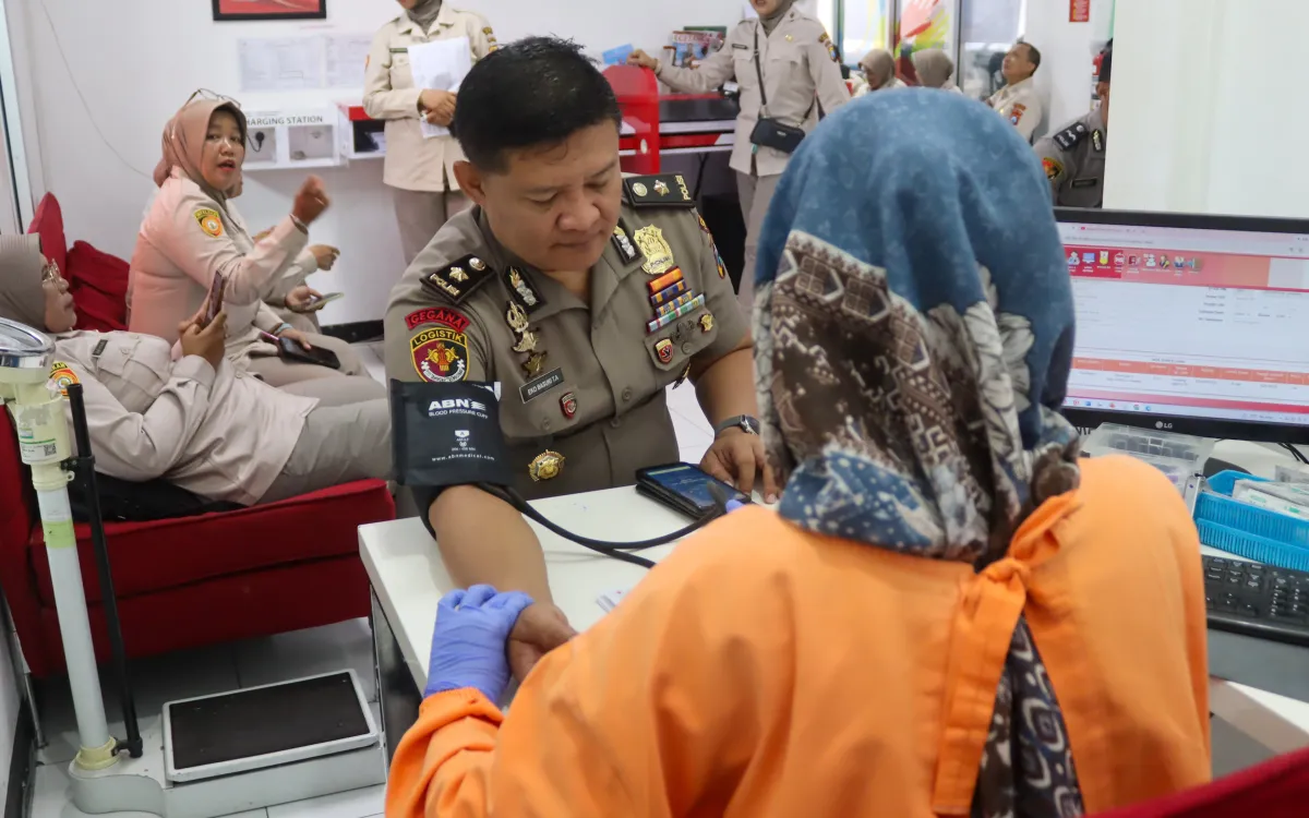 Peringati HUT ke-75 Humas Polri, Polres Lumajang Kumpulkan 35 Kantong Darah