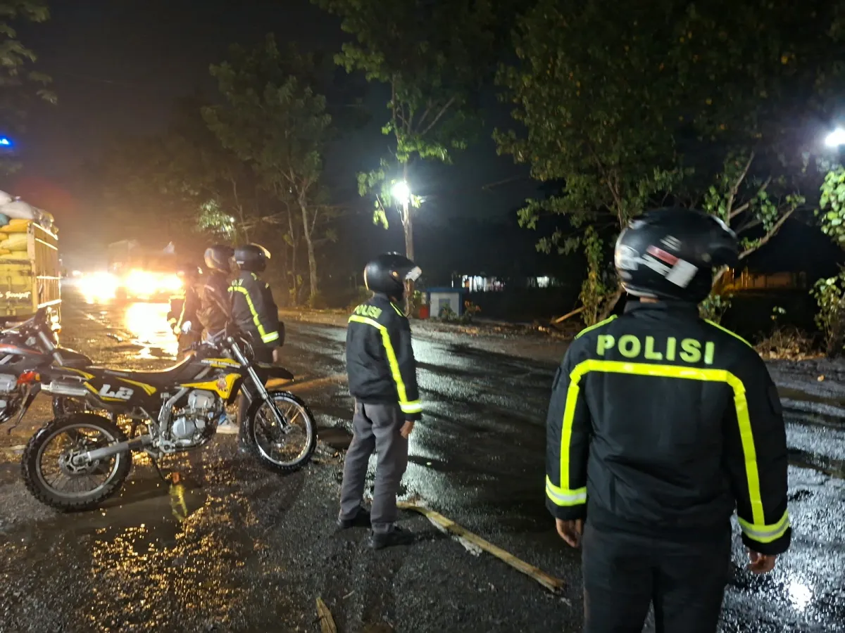 Persempit Ruang Gerak Pelaku Kejahatan, Timsus Lumajang Patroli hingga Pagi