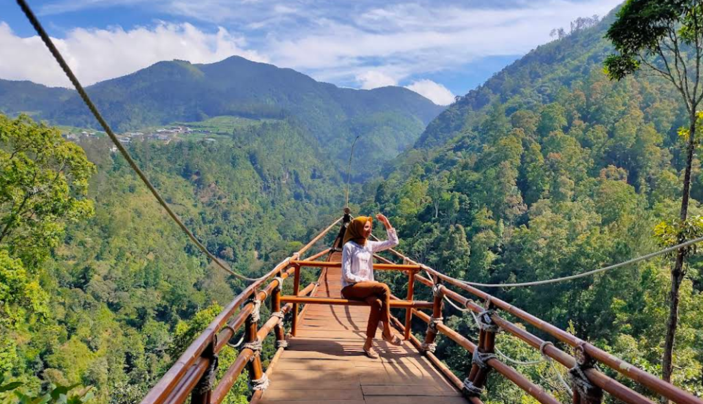 Wisata Taman Genilangit yang sering dikunjungi banyak wisatawan untuk menikmati wisata alam pegunungan, rekreasi keluarga, kegiatan edukasi, serta melepas penat dari rutinitas perkotaan (Gmap/Lipp)