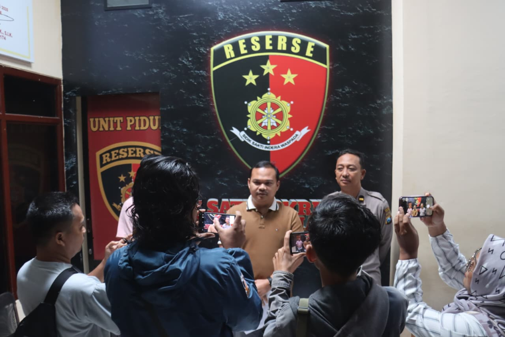 Kasat Reskrim Polres Lumajang AKP Pras Adinata menegaskan, pengungkapan kasus ini merupakan hasil gerak cepat tim setelah menerima laporan dari korban