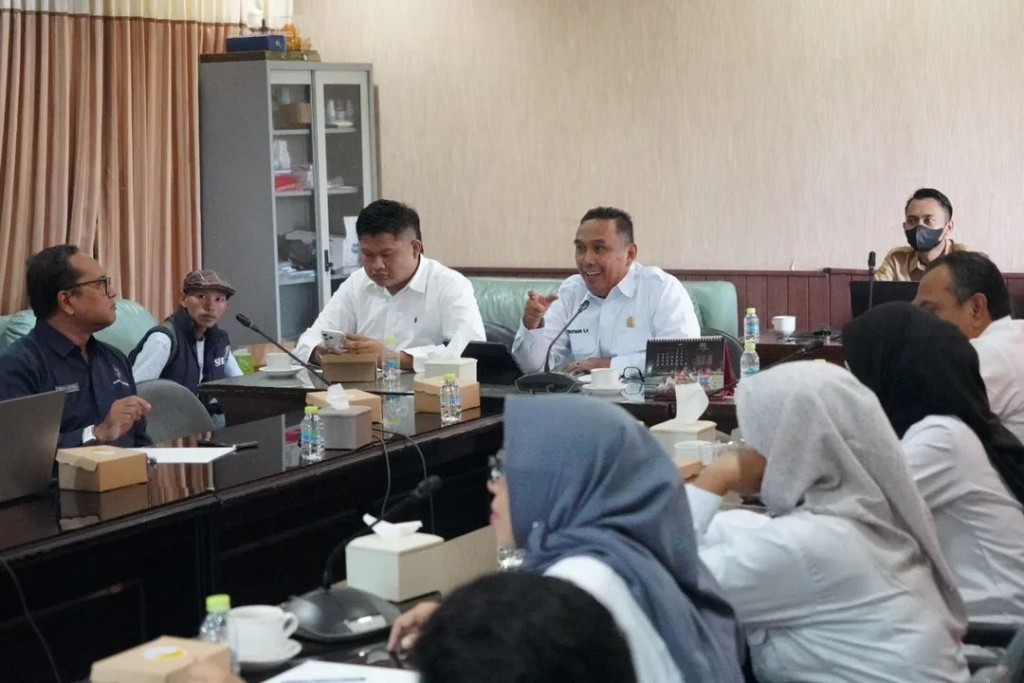 Komisi D DPRD Lumajang rapat untuk pastikan Bansos tepat sasaran