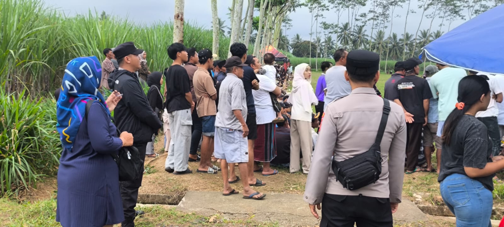 Anggota TNI/Polri saat melakukan pengaman dilokasi pertandingan demi kelancaran acara