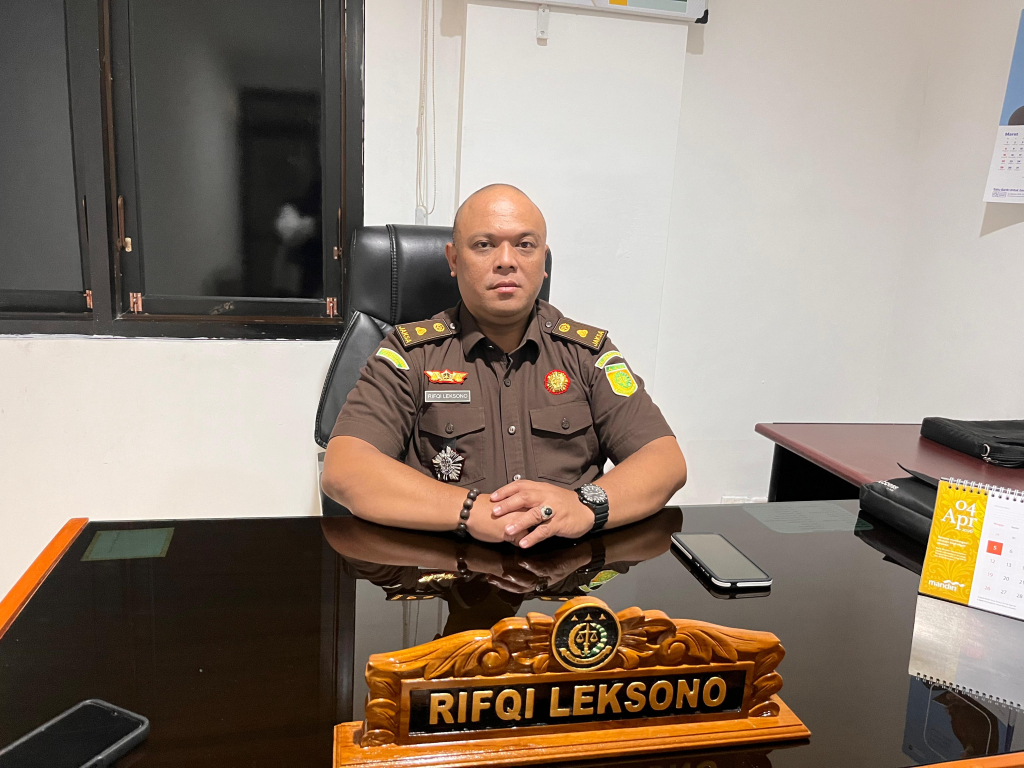 Kepala Seksi PAPBB Kejari Lumajang, Rifqi Leksono ketika ditemui di ruang kerjanya