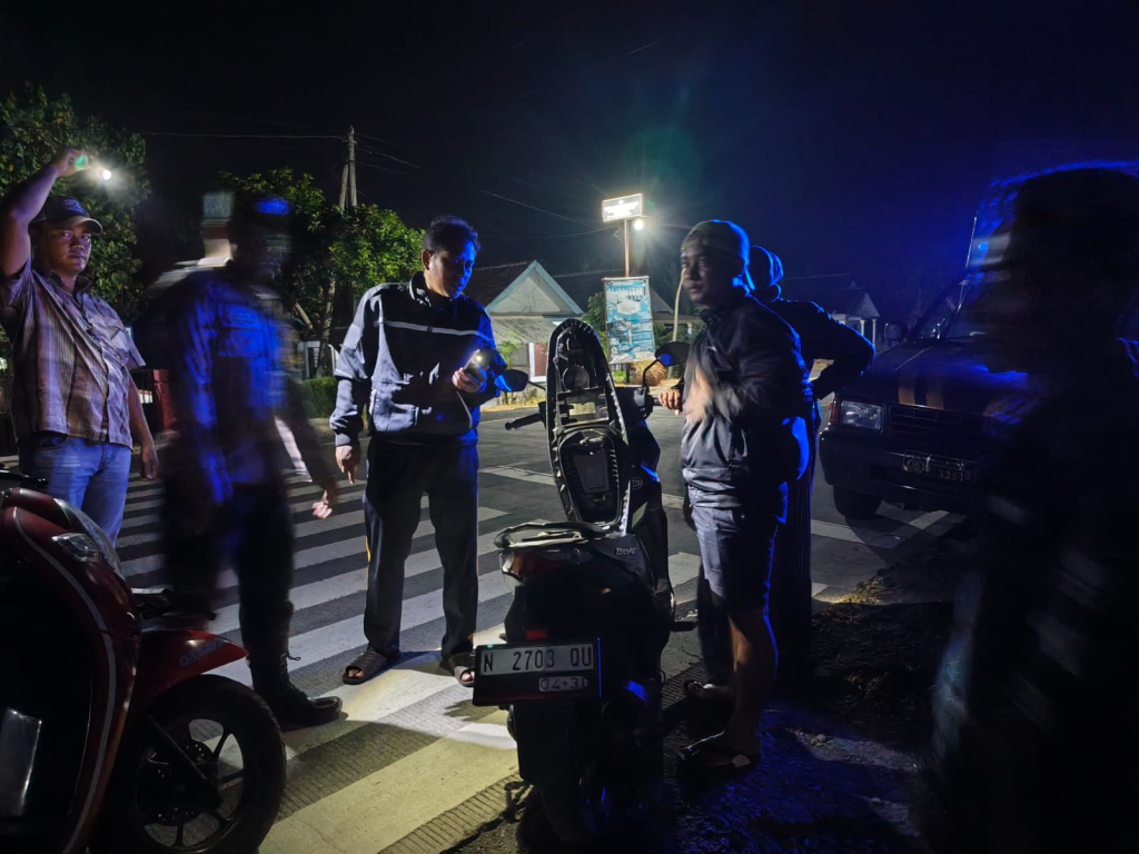 Jaga Kamtibmas, Polsek Kunir Intensifkan Patroli Dini Hari di Titik Rawan