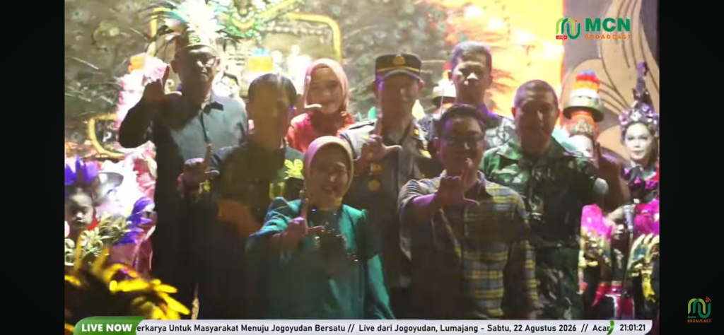 Hasil tangkapan layar saat polisi ikut andil dalam acara tersebut untuk kelancaran.