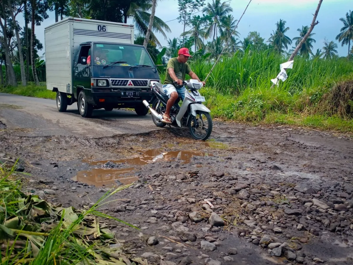 Perbaikan Jalan Rusak Lumajang Bertahap, Tempeh-Gesang Mulai Digarap November