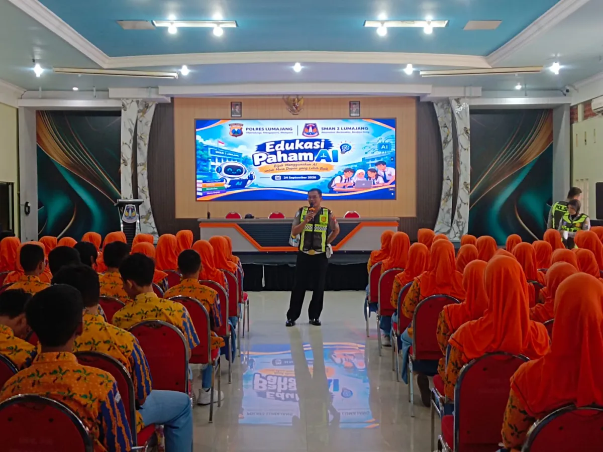 Police Goes to School, Pelajar Lumajang Dibekali Jurus Aman di Jalan dan Cerdas Hadapi AI