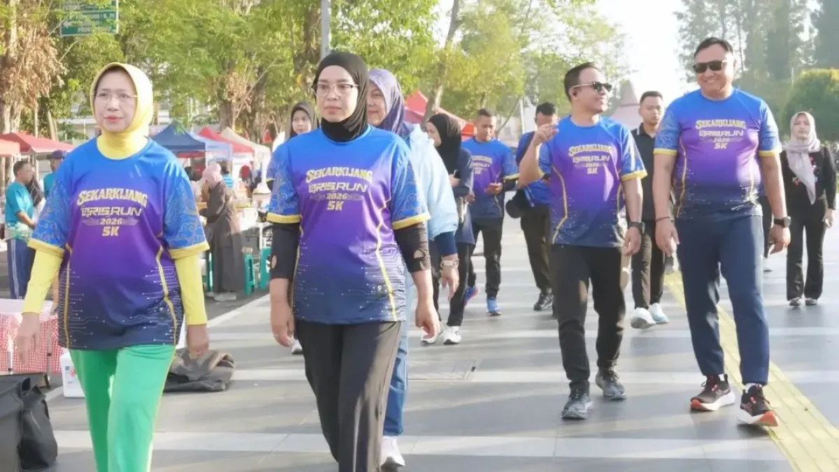 Ketua DPRD Lumajang Ikuti Sekarkijang QRIS Run 5K, Dorong Gaya Hidup Sehat dan Penguatan UMKM Lokal