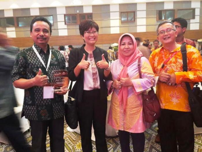 Teken PerpuSeru Bersama CCFI, Bupati Asat Bertekad Berantas Kemiskinan Informasi