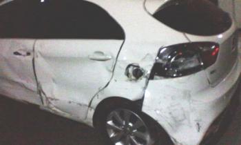 Ngebut Dijalan Sukarno-Hatta, Mobil Mahasiswa Loncat Sungai dan Tabrak Pagar Perum Sukodono Permai