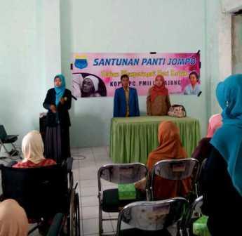 Peringati Hari Kartini, Kader PMII Lumajang Baksos ke Panti Jompo Wisma Lansia