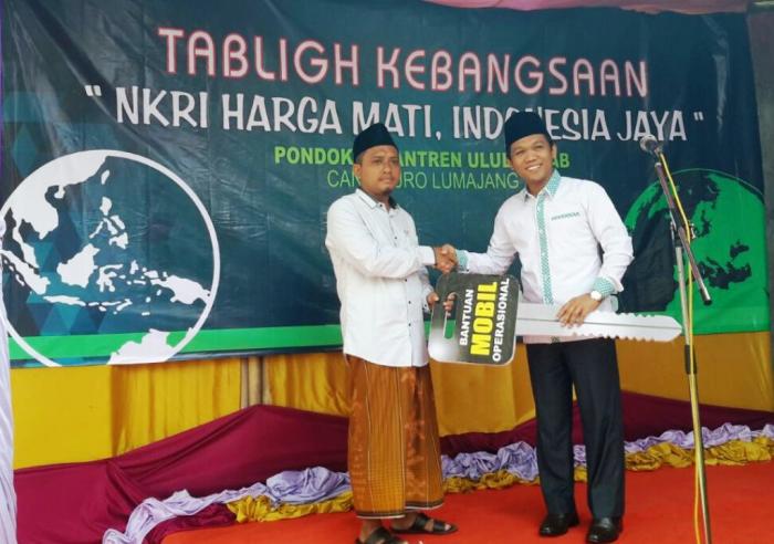 Cak Thoriq Berikan Bantuan Mobil Operasional ke Ponpes Ulul Albab