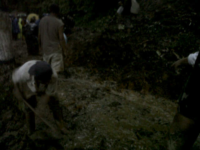 Alat Berat Tiba, Jalur Lumajang Malang Kembali Lancar