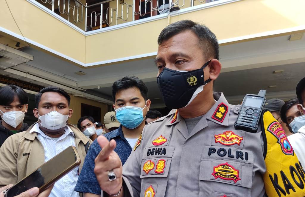 Kapolres AKBP Dewa Putu Temui Perwakilan Bonek Lumajang