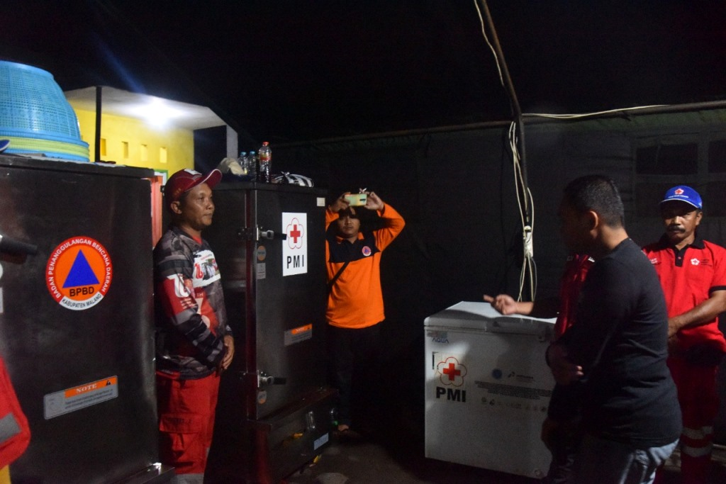 Bupati Lumajang Pastikan Logistik Pengungsi Pronojiwo Aman