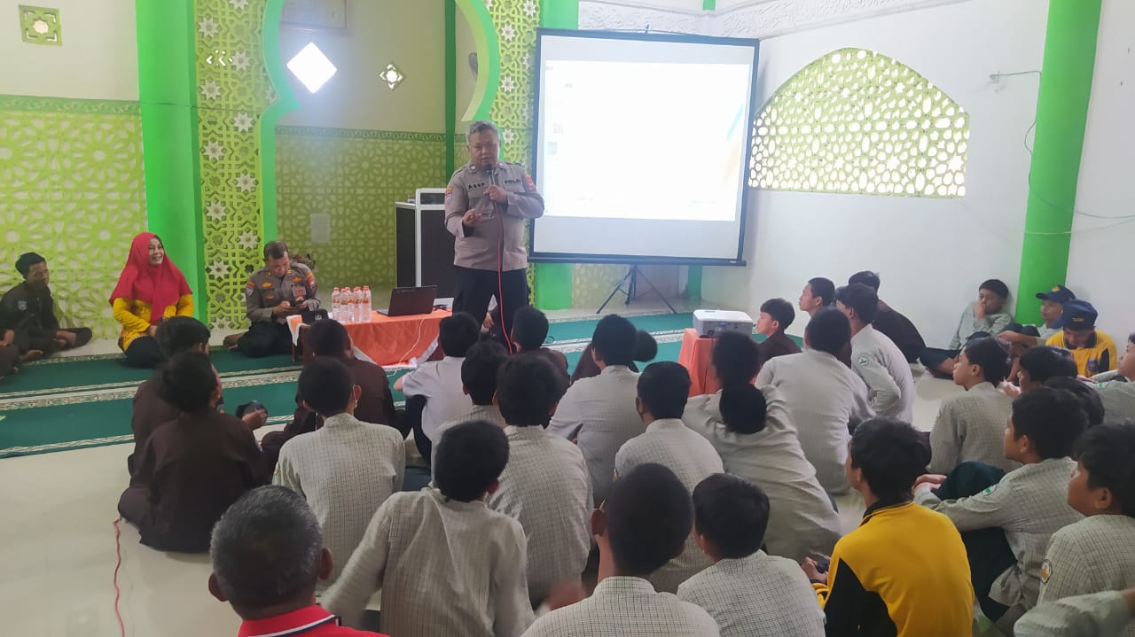Polres Lumajang Sosialisasi Pencegahan Kenakalan Remaja